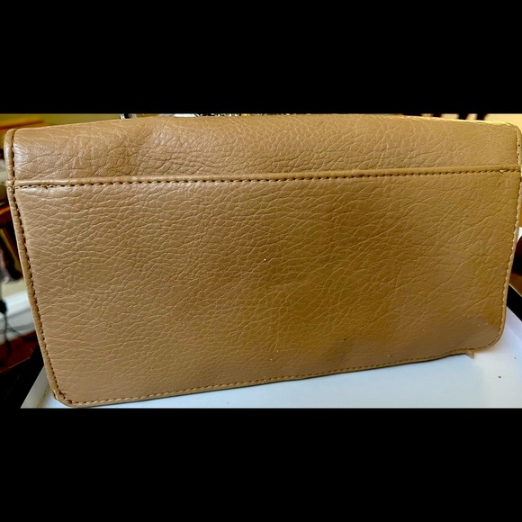 Ivan’s trump tan with red/blue with gold hardware - Picture 2 of 5